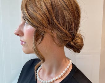 White pearl cultured freshwater pearl necklace