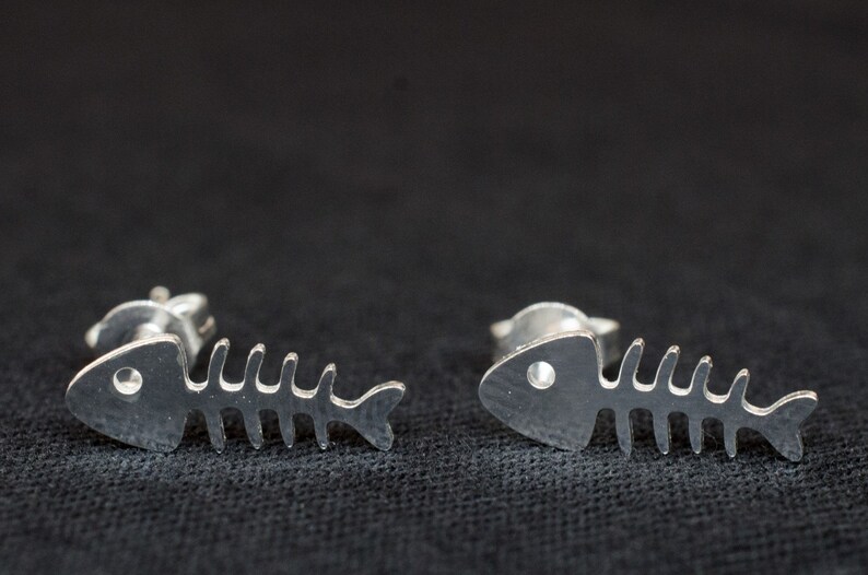 Fishbone Ear Studs Miniblings Fish Earrings Silver Plated Sea Seafood Skeleton image 2