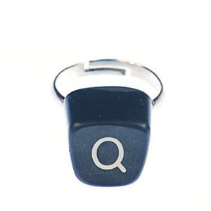 Anillo con letra Q, llave de máquina de escribir vintage, miniblings, cuadrado único Q