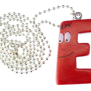 E collier Barbapapa 80cm Miniblings pendentif lettre initiale ABC Barbamama Red