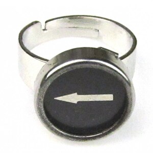 Llavero negro ARROW con forma de máquina de escribir vintage Miniblings Upcycling