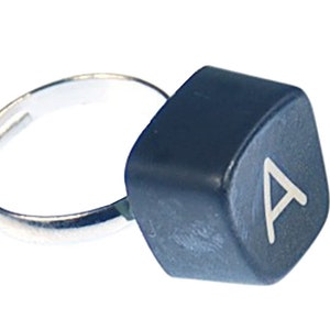 Anillo con letra A, llave de máquina de escribir vintage, miniblings, cuadrado único A