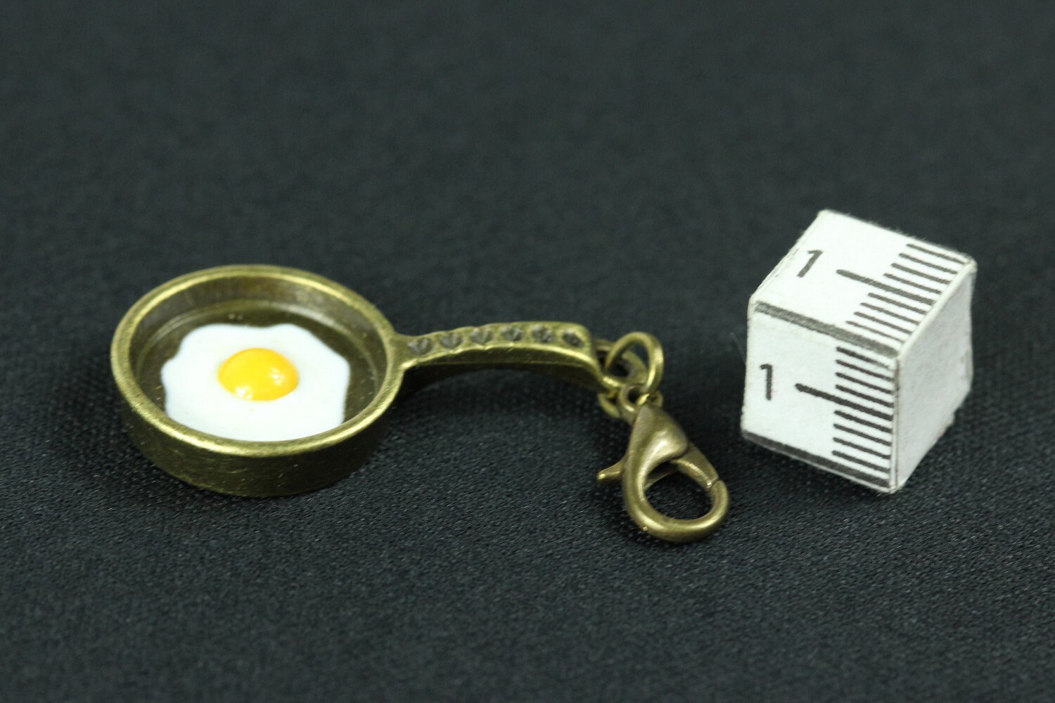 Miniblings Frying Pan Fried Egg Charm Pendant - 30mm Bronze Charm For Bracelets & Necklaces