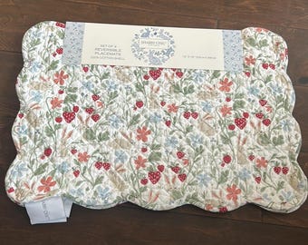 Shabby Chic 4 Scalloped Edged  Quilted Placemats New Floral Bunny Strawberries Easter