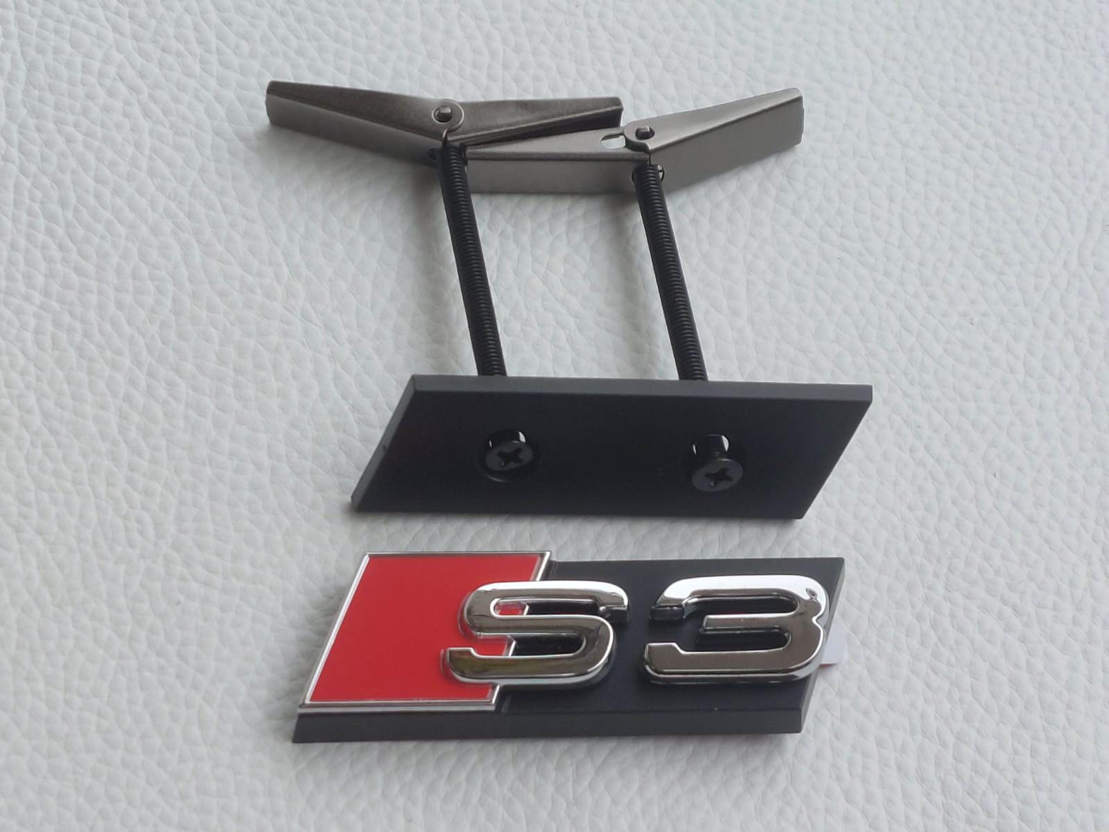 Insignia de parrilla del audi s3 - España