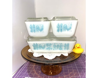 Juego de 8 recipientes para mantequilla Pyrex con estampado Amish para refrigerador, color turquesa (2) 501 502 503