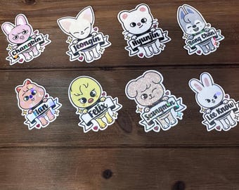 8 pegatinas inspiradas en Skzoo