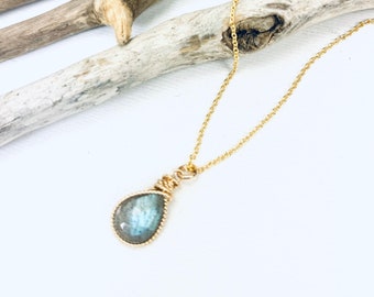 Labradorite Necklace Simple Necklace Crystal Necklace Everyday Necklace Gemstone Necklace Layering Necklace