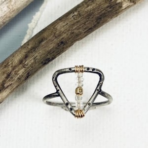 MOONSTONE RING, Dainty Gemstone Ring, TRIANGLE Ring, Minimalistic Trendy Alchemy Gemstone Everyday Ring Best Friend Gift Idea