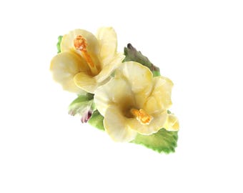 Vintage Denton China-broche met gele bloemen – handgemaakte porseleinen bloemenspeld, gemaakt in Engeland