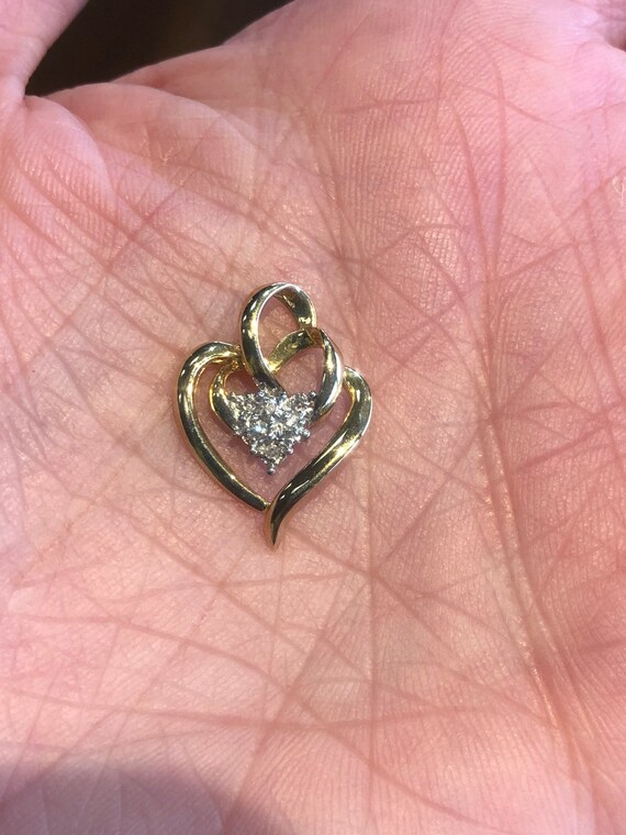 Beautiful heart pendant with diamonds… Perfect for