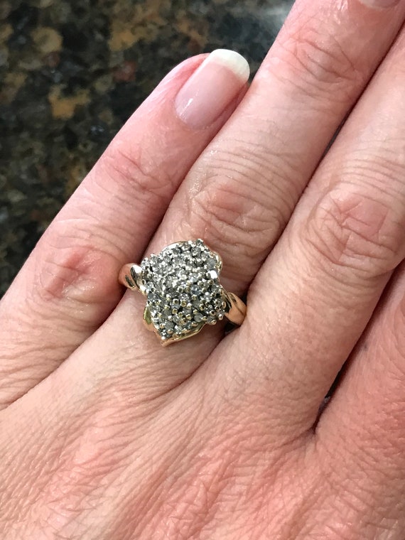 Anillo de racimo. Anillo de coctel. 50 puntos de peso total en diamantes Clasicos mucho brillo Etsy Espana