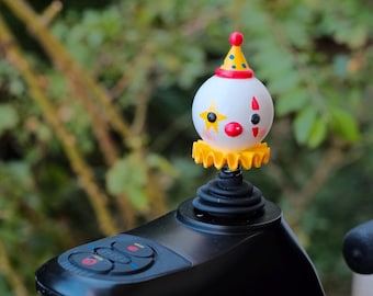 Adorno de joystick de payaso para silla de ruedas eléctrica – Accesorio de movilidad personalizado, funda para el manillar / 2x1 con 30% de descuento: CRITTER30