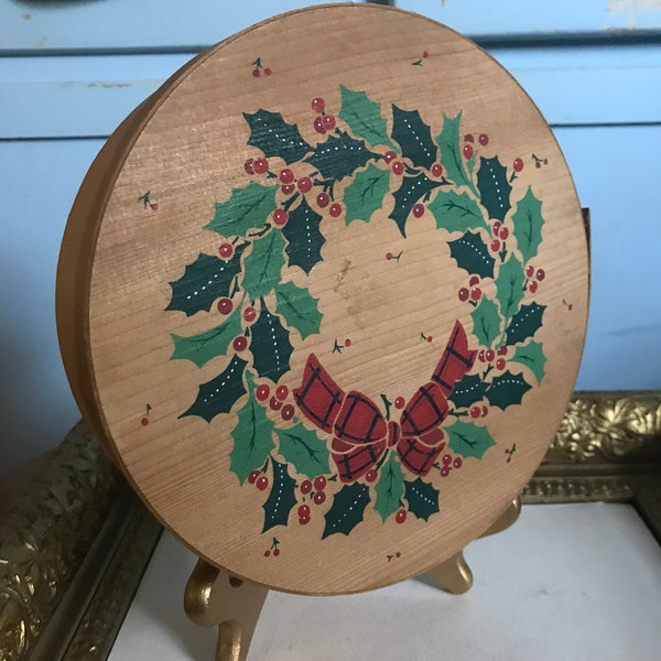 Vintage 1986 Hallmark Cards Round Box with Paper Plates