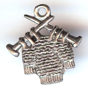 KNITTING a SWEATER Charm. Pewter. 3D Knitted. Yarn. Needles. Made in the USA. qst