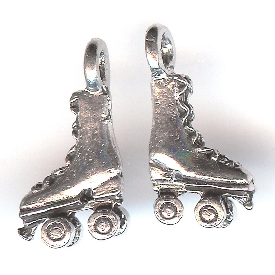 ROLLER SKATE Charm. Pewter. 3D. Made in the USA. cnt Etsy
