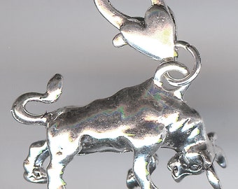 CHARGING BULL Charm. Silver Plated. 3D. El Toro. Taurus. sea