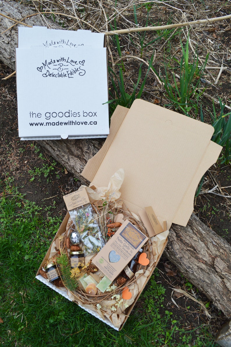 the goodies box Fairy Love Eco Gift Box Artisan Jam Herbal Tea Pesto SpiceBlend Beeswax Candle Soap Natural Gourmet Organic Foodie Gift image 4