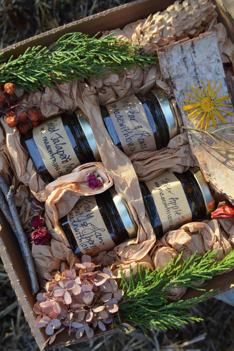 the goodies box Artisan Jams Natural Preserves Eco Gift Made with Organic Cane Juice Sugar & Local Organically Grown Handpicked Fruit 45mL image 7