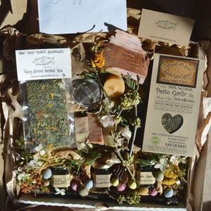 the goodies box Fairy Love Eco Gift Box Artisan Jam Herbal Tea Pesto SpiceBlend Beeswax Candle Soap Natural Gourmet Organic Foodie Gift image 2