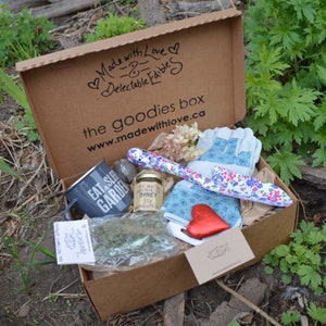la caja de regalos - caja de regalo de jardín ecológico guantes de cuero y algodón pala esmaltada + taza chocolate negro té de hierbas bola de té de metal miel taza para profesores The Garden Box Tea