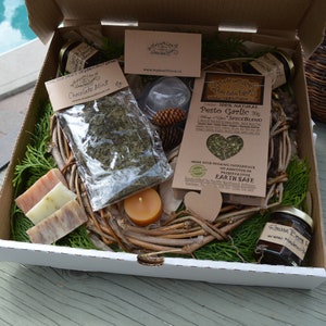 the goodies box Fairy Love Eco Gift Box Artisan Jam Herbal Tea Pesto SpiceBlend Beeswax Candle Soap Natural Gourmet Organic Foodie Gift image 7