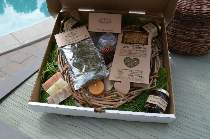 the goodies box Fairy Love Eco Gift Box Artisan Jam Herbal Tea Pesto SpiceBlend Beeswax Candle Soap Natural Gourmet Organic Foodie Gift image 7