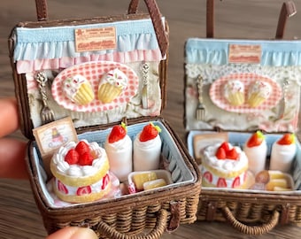 Miniature Picnic Basket | Handmade Tiny Dollhouse Accessory | Filled with Clay Food | Mini Picnic Scene | Gift for her, kids, doll collector