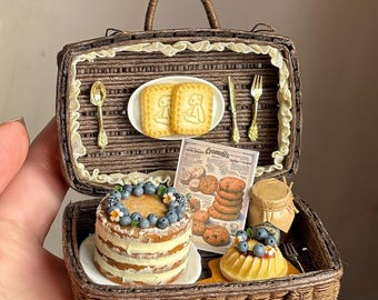 Miniature Picnic Basket | Handmade Tiny Dollhouse Accessory | Filled with Clay Food | Mini Picnic Scene | Gift for her, kids, doll collector