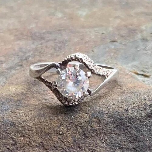 Bague vintage en argent sterling et zircon cubique transparent