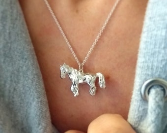 【STONEHENgE】Luv-it〜Silver Heart Horse Hoof Necklace H0179 Horse Necklace, Sterling Silver Horse Pendant, Horse Lover