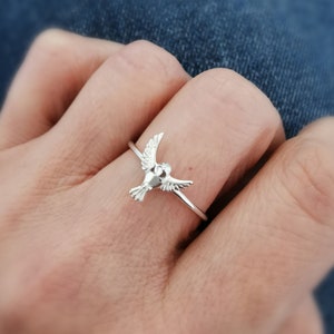 Bird Taking Off Ring, Silver Bird Stacking Ring, Gold Bird Ring, Bird Watcher Gift, Bird Jewelry, Bird Lover Jewelry, Silver Birds Jewellery
