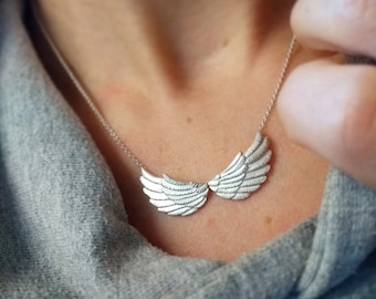 Collar de alas de ángel hecho a mano: colgante de pluma personalizado en plata de ley o oro
