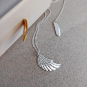 Personalised Wing Necklace, Angel Wing Necklace, Guardian Angel, Sympathy Gift, Wedding Bridal Jewelry, Bridesmaid Gift, Angel Wing Jewelry