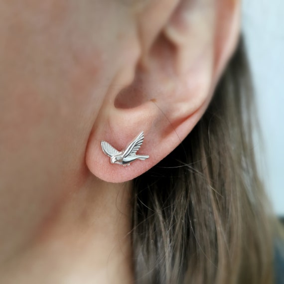 Sterling Silver Sparrow Bird 13mm Stud Earrings Sterling Silver Sparrow Bird 13mm Stud Earrings