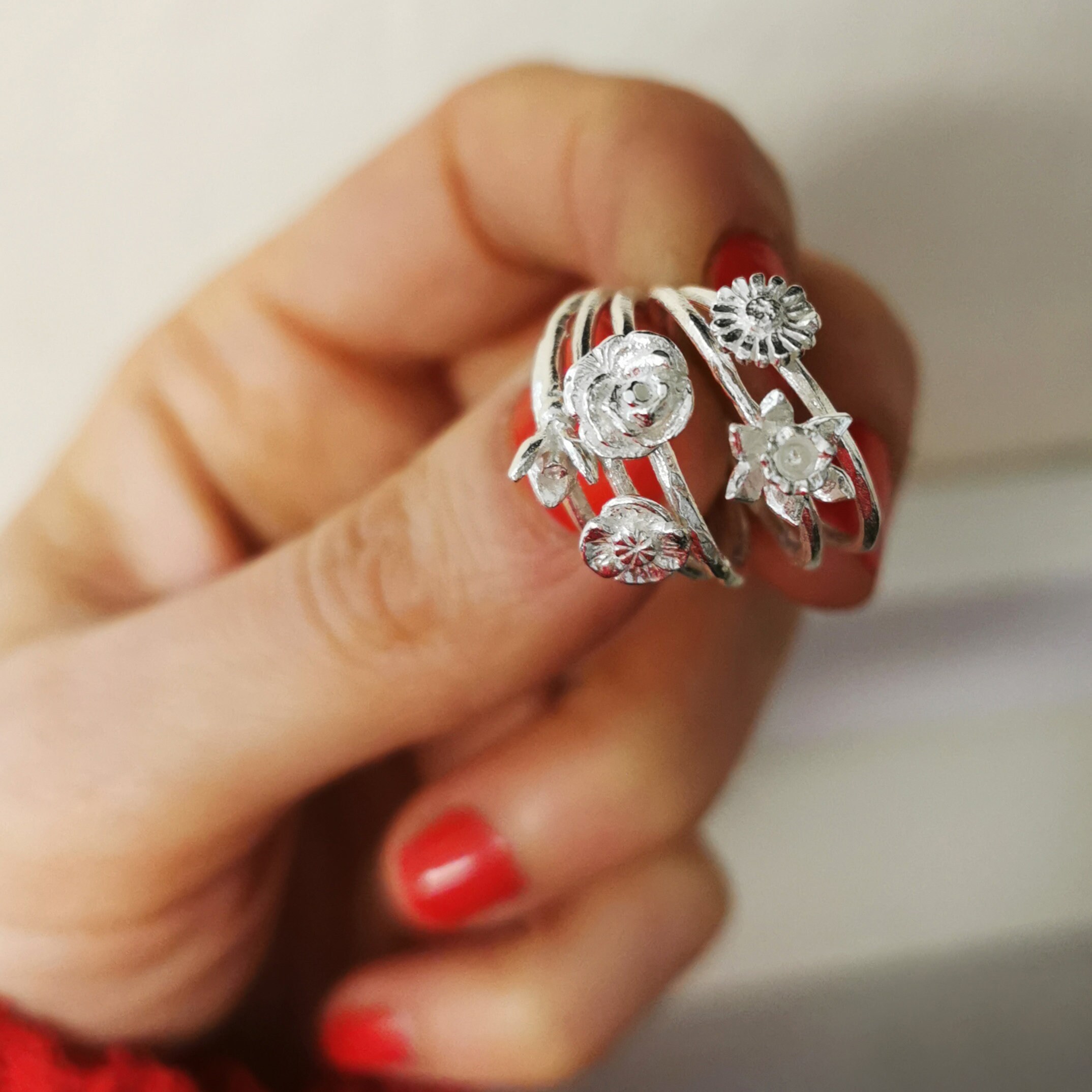 Anello Fiore Di Nascita Marzo LUTAKU - Narciso In Acciaio Inossidabile Per Donne, Gioiello Regalo Per Damigella, Taglia US 8