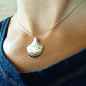Birth Month Flower Pendant, Silver Birthflower Necklace, Birthstone Necklace, Birthflower Jewelry, Personalised Necklace, Flower Necklace