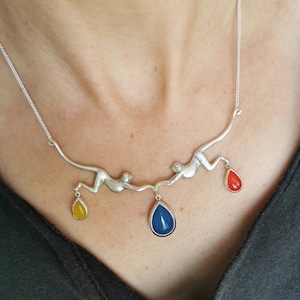 Edelstein Affe Halskette, Dschungel Schmuck, Sterling Silber Affe Geschenk, Klammeraffen Fan