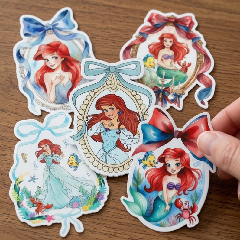 Sticker sirène Ariel La petite sirène Stickers vinyle imperméable à l'eau pour ordinateur portable bouteille d'eau choisissez votre design cadeau pour les fans de Disney image 1