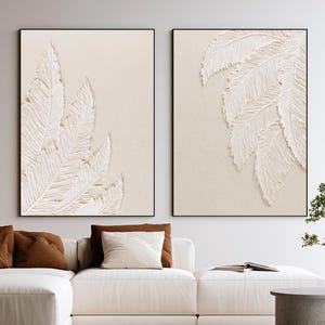 Grande œuvre d'art abstraite en 3D représentant une feuille blanche texturée, lot de 2 tableaux botaniques minimalistes pour salon