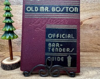1935 Old Mr Boston Deluxe Bartenders Guide, Vintage Cocktail Book, Art Deco Bar Decor