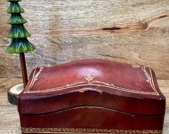 Vintage Scuola del Cuoio Leather Trinket Box, Gilt Tooled Florentine Jewelry Box (1960s-70s)