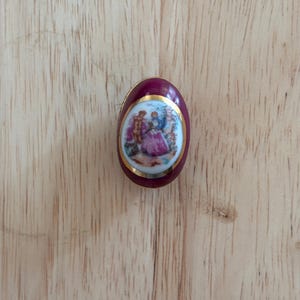 Tiny Limoges France Trinket Box Miniature Porcelain Pill Box Hand Painted Vintage Collectible