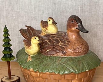 Vintage Atlantic Mold Mama Duck and Ducklings Tureen, Hand Painted Ceramic Covered Dish