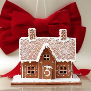 Gingerbread House Template - Classic Easy Home - Traditional Gingerbread House