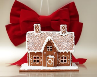 Gingerbread House Template - Classic Easy Home - Traditional Gingerbread House