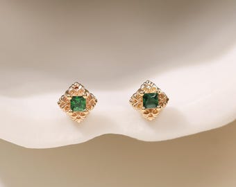 14K Solid Gold Vintage Emerald CZ Helix Piercing • 9K Dainty Scroll Cartilage Conch Flat Back • Tiny Flower Earlobe Tragus Piercing Jewelry