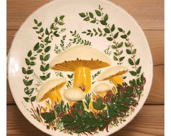 Plato decorativo vintage MCM Mushroom 3D para colgar en la pared, Byron Molds, 1972, pintado a mano, 7.5"