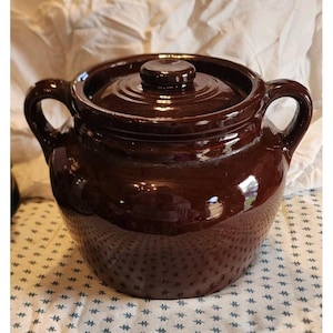 Vintage Brown Glaze Stoneware Crock Bean Pot Handles Lid Pottery USA Granny Core