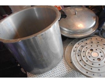 Mirro 22 Quart Aluminum Pressure Cooker Heavy Duty Vintage 2 inserts Trays